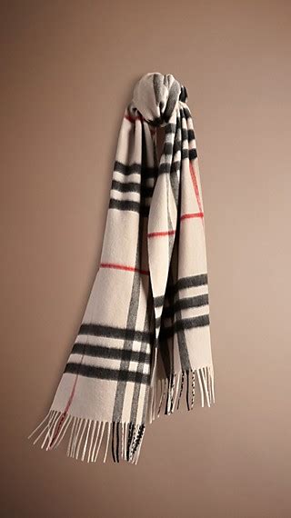 bufanda burberry hombre|used burberry scarves.